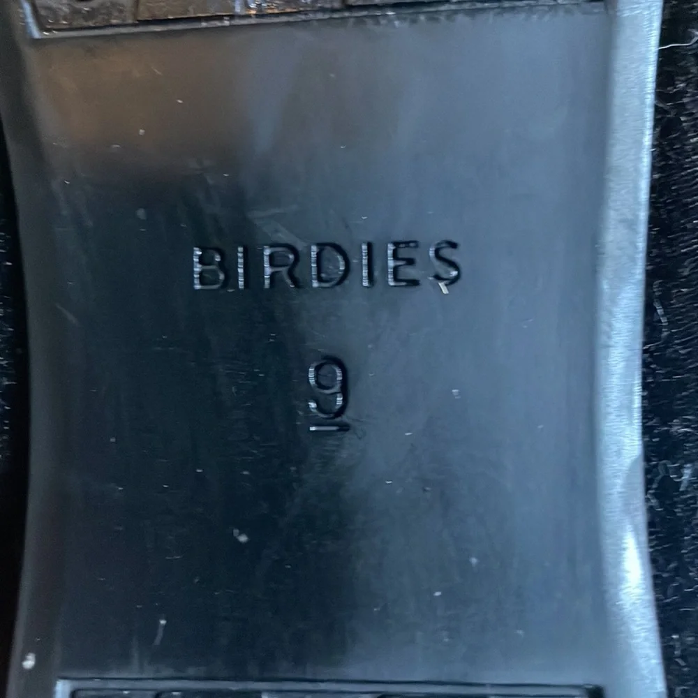 Birdies Goldfinch black velvet 9 - Picture 3 of 3